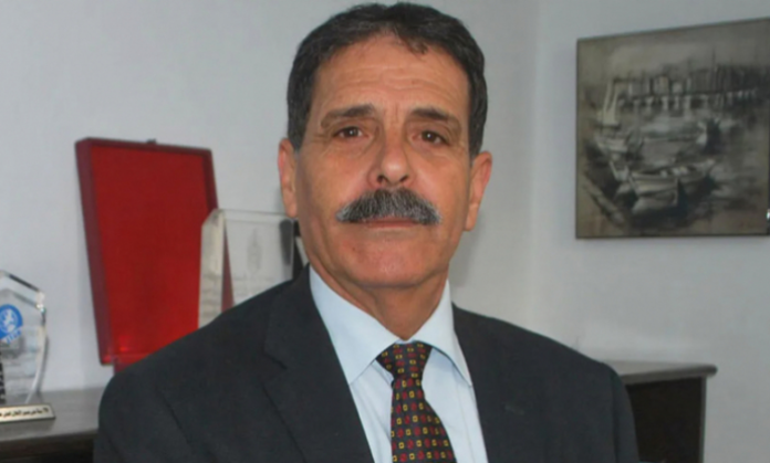 Ayachi Hammami, avocat tunisien et défenseur des droits humains, poursuivi puis emprisonné dans l’affaire dite du complot, symbole de la répression des opposants, des avocats et des voix critiques sous le pouvoir de Kais Saied en Tunisie.