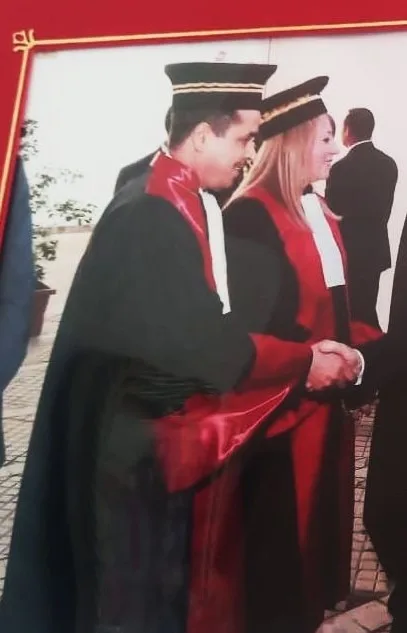 Bechir Akremi recevant une distinction ou un présent du président tunisien Béji Caïd Essebsi, avant la crise institutionnelle et judiciaire sous Kais Saied.