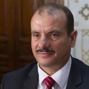 Portrait d’Anas Hmaidi, président de l’Association des magistrats tunisiens, détenu en Tunisie sous Kais Saied