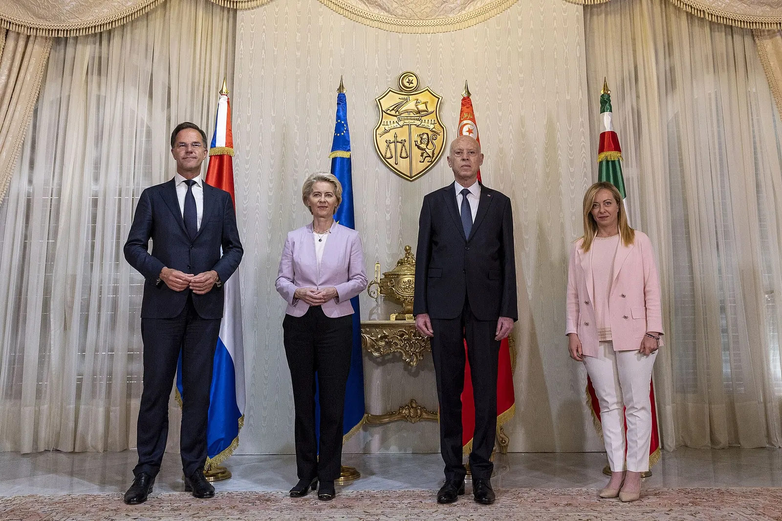 Kais Saied reçoit Giorgia Meloni, Ursula von der Leyen et Mark Rutte au palais de Carthage, le 11 juin 2023, avant le mémorandum d’entente migratoire entre l’Union européenne et la Tunisie