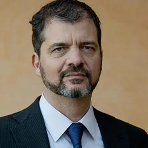 Portrait de Khayam Turki, militant politique, ancien d’Ettakatol, détenu en Tunisie depuis février 2023 sous Kais Saied