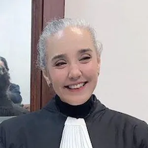 Portrait de Sonia Dahmani, avocate et chroniqueuse, détenu en Tunisie depuis mai 2024 sous Kais Saied