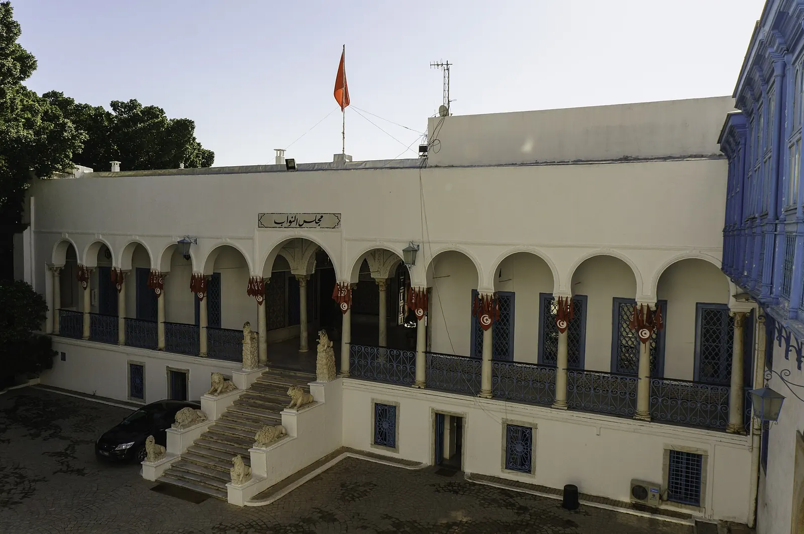 Façade du Parlement tunisien dans une aile du palais du Bardo, en 2014