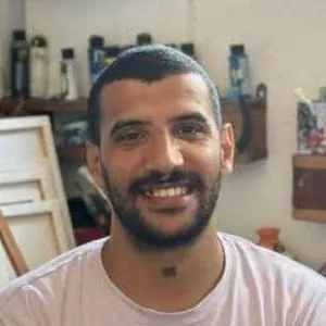 Portrait de Rached Tamboura, artiste de rue, Monastir, détenu en Tunisie depuis juillet 2023 sous Kais Saied